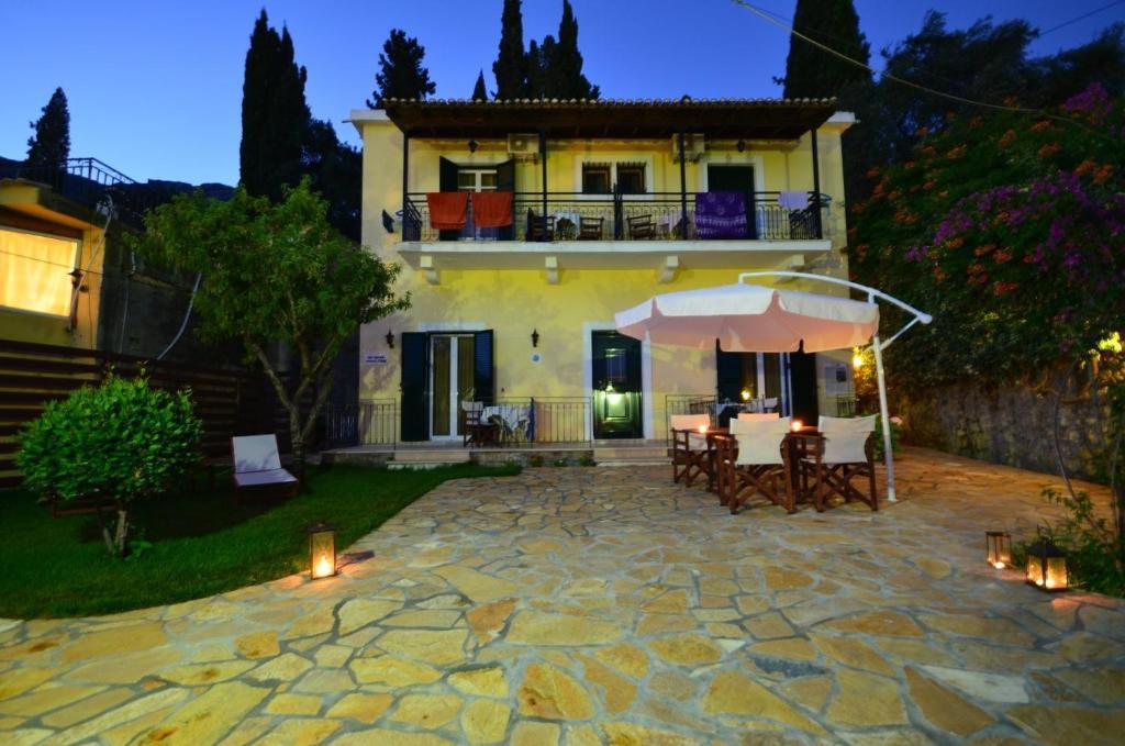 Taxi Driver Apartments Παλαιοκαστρίτσα Δωμάτιο φωτογραφία