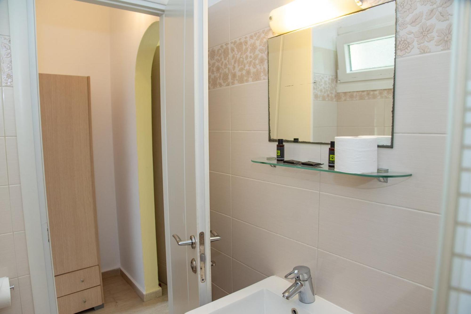 Taxi Driver Apartments Παλαιοκαστρίτσα Εξωτερικό φωτογραφία